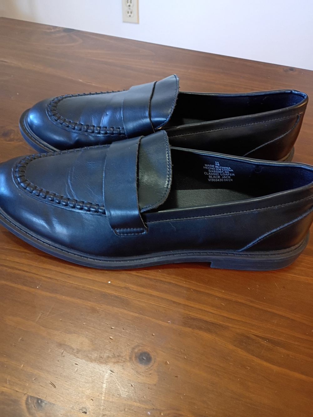 Old Navy Black Slip-On Penny Loafers